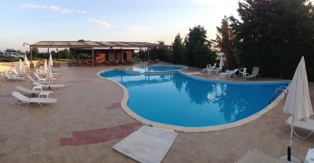 Achillio Hotel โคโมทินี ภายนอก รูปภาพ
