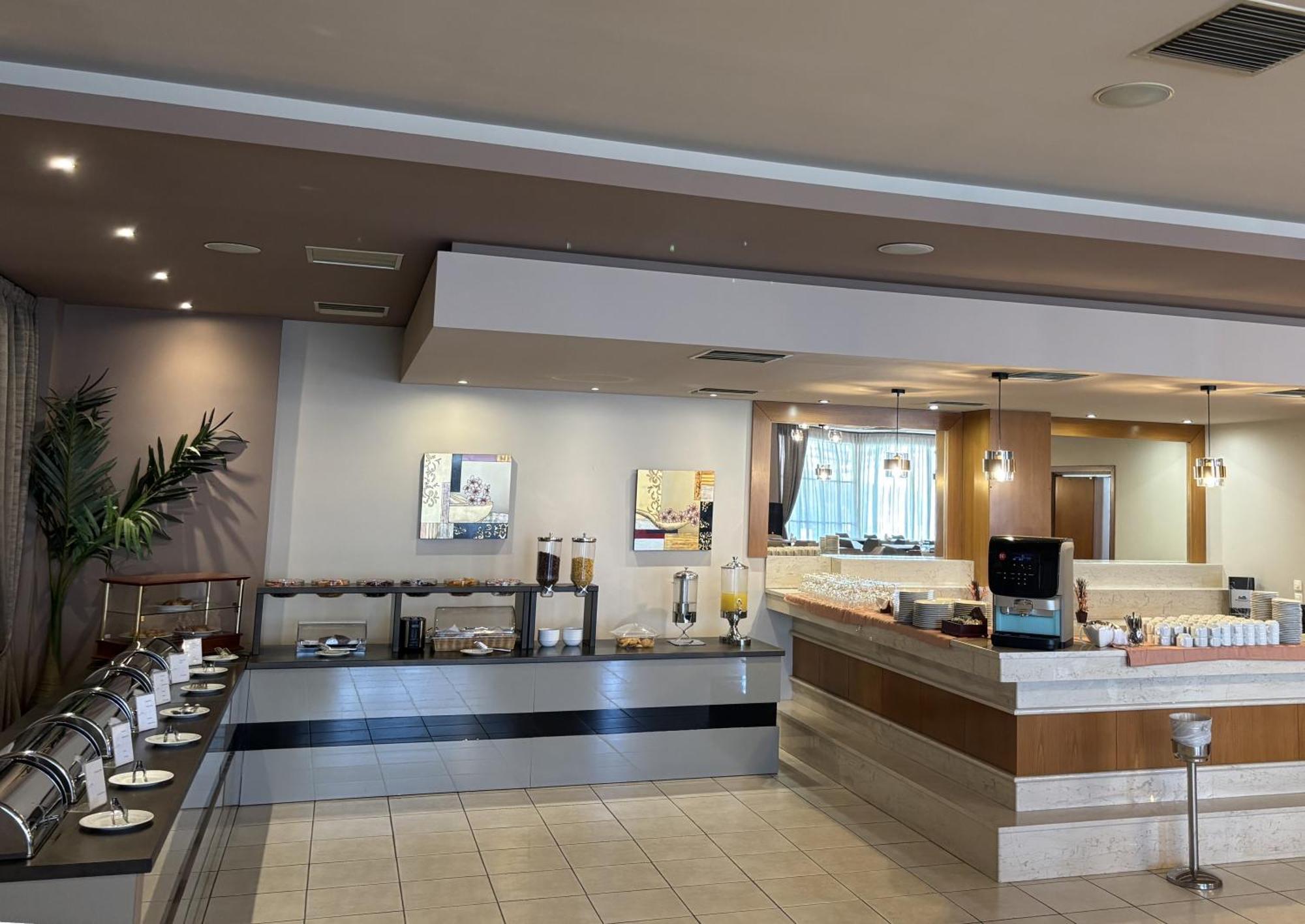 Achillio Hotel โคโมทินี ภายนอก รูปภาพ