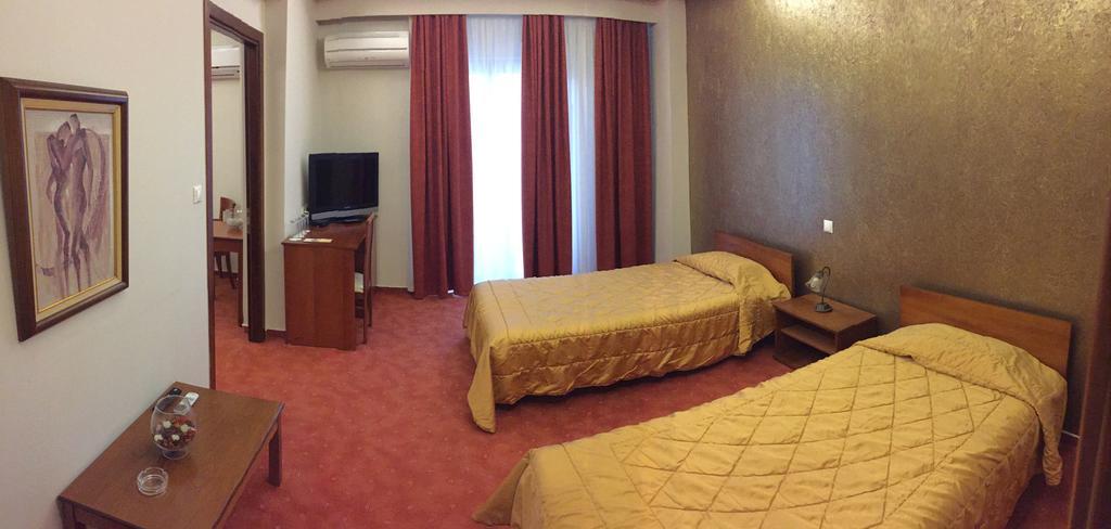 Achillio Hotel โคโมทินี ภายนอก รูปภาพ