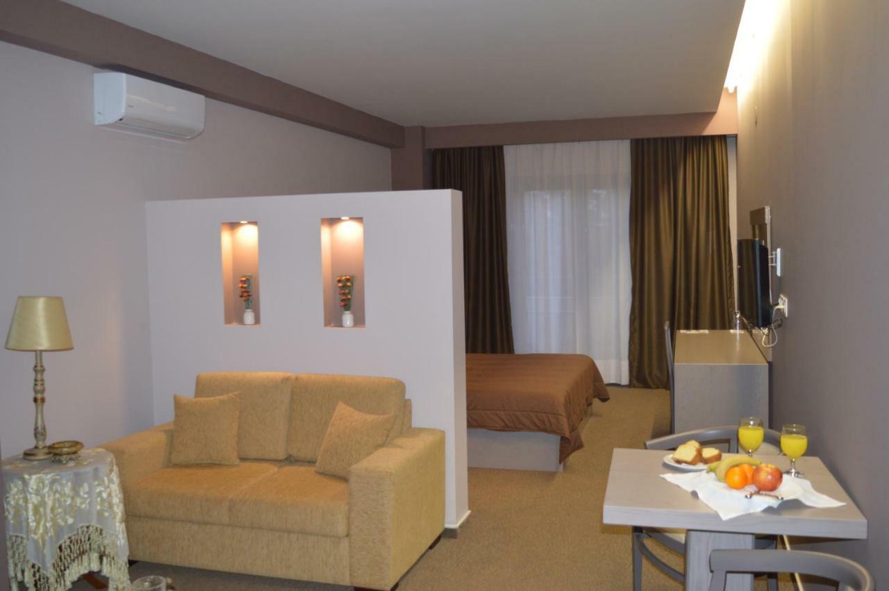 Achillio Hotel โคโมทินี ภายนอก รูปภาพ